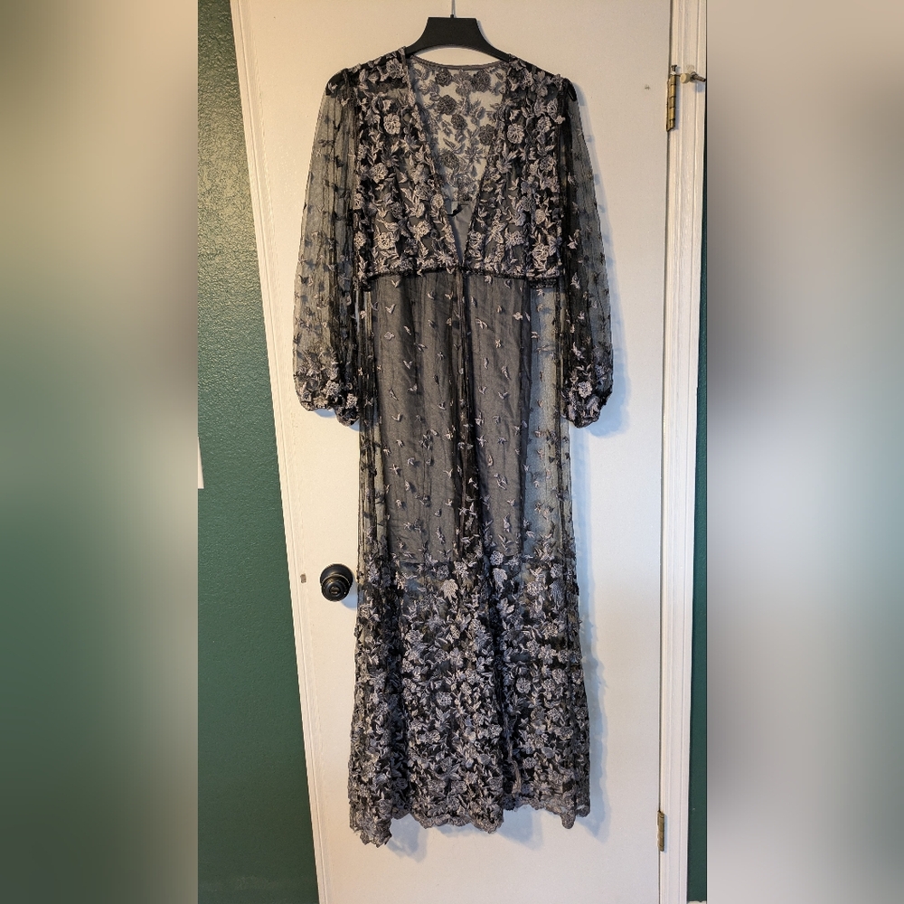 Le Rose Adele Robe - image 1